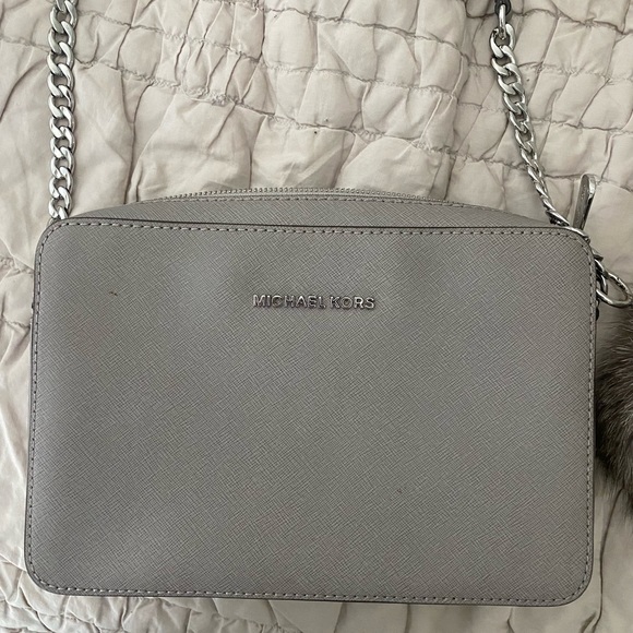 Michael Kors Jet Set Crossbody - Picture 3 of 9